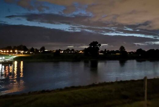 Elbe am Abend © Frank Wollmann