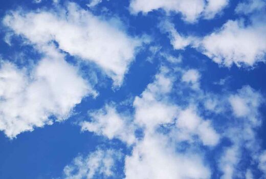 Blauer Himmel mit Wolken © Frank Wollmann