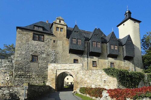 Vorburg und Eingang zur Burg Ranis © Ina Lilie